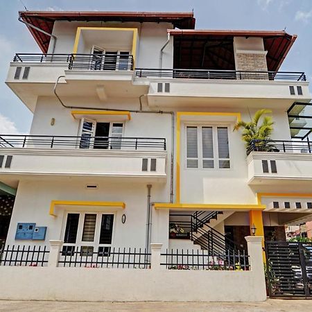 Treebo Alaka Rester Homestay มาดิเครี ภายนอก รูปภาพ