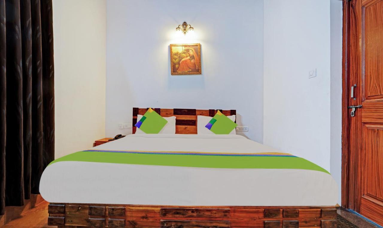 Treebo Alaka Rester Homestay มาดิเครี ภายนอก รูปภาพ